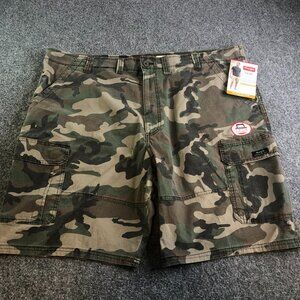 Wrangler Cargo Shorts Mens 44 Green Camo 10" Inseam Relaxed Fit Ripstop